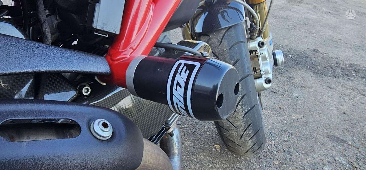 Ducati Monster 1100cc, street / classic