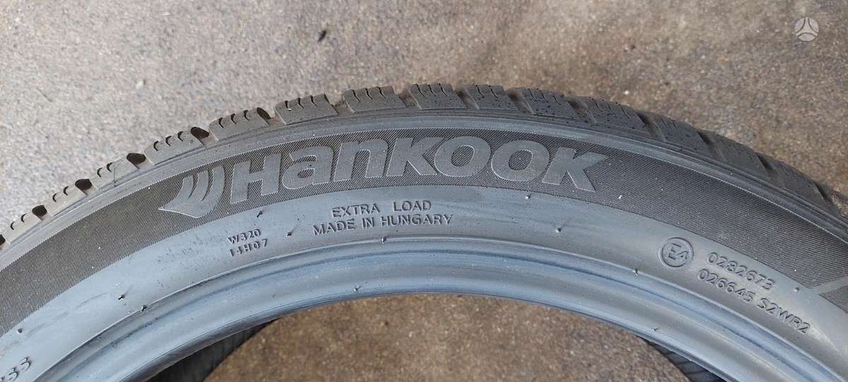 Hankook, winter 235/45 R19