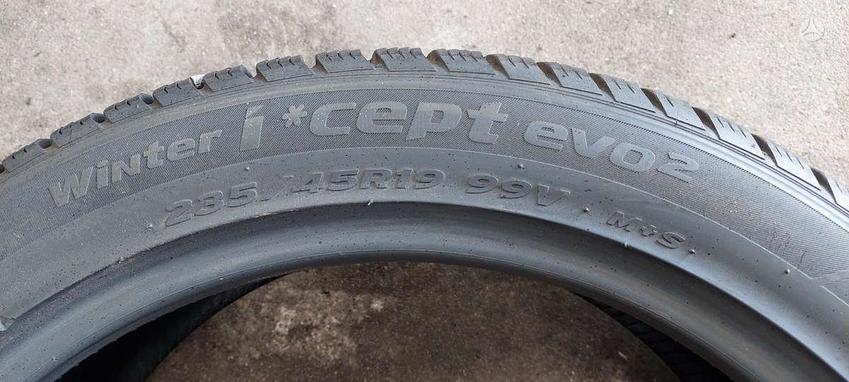 Hankook, winter 235/45 R19