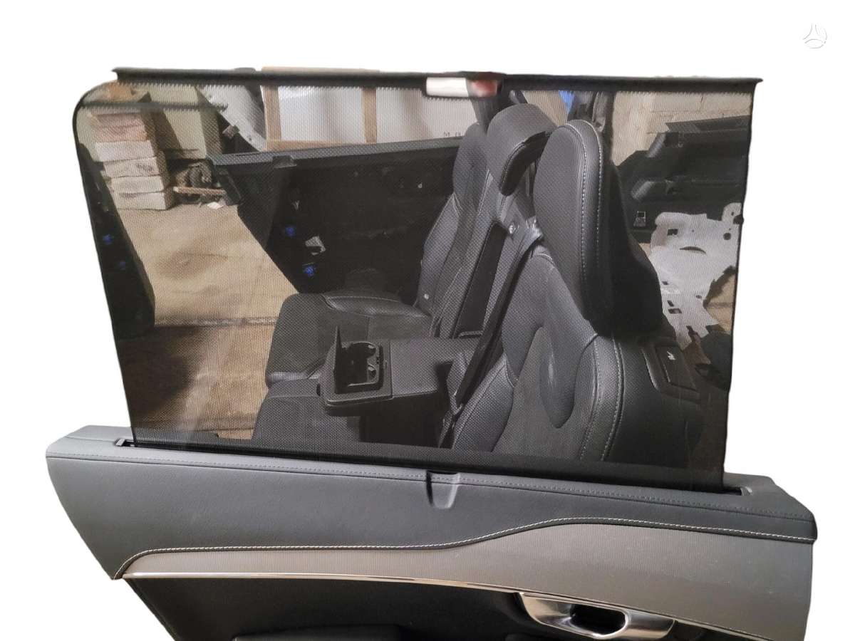 Volvo XC90 salono detalės