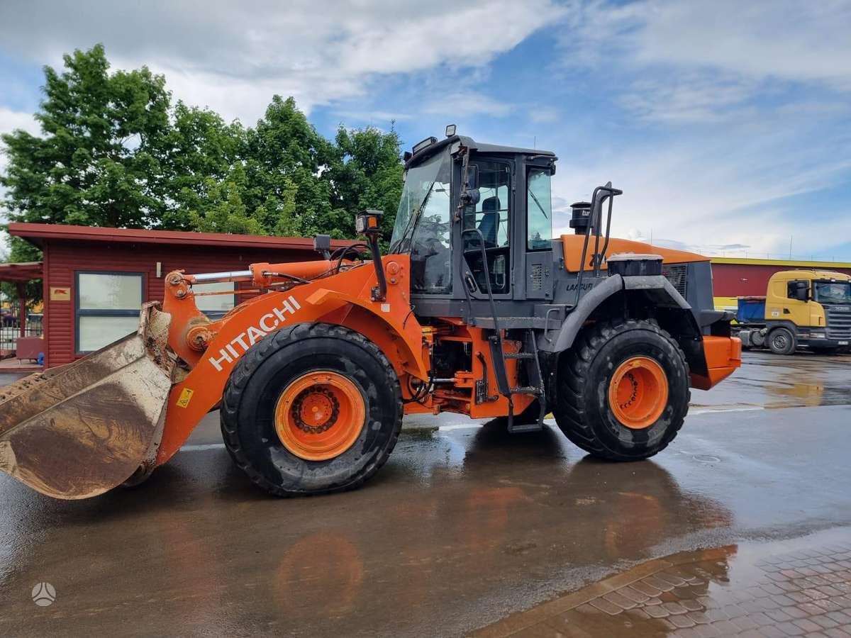 Hitachi ZW250, frontal loader