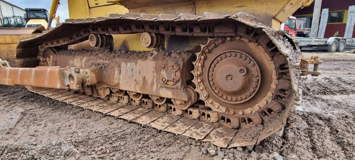 Komatsu D65PX-17, bulldozer