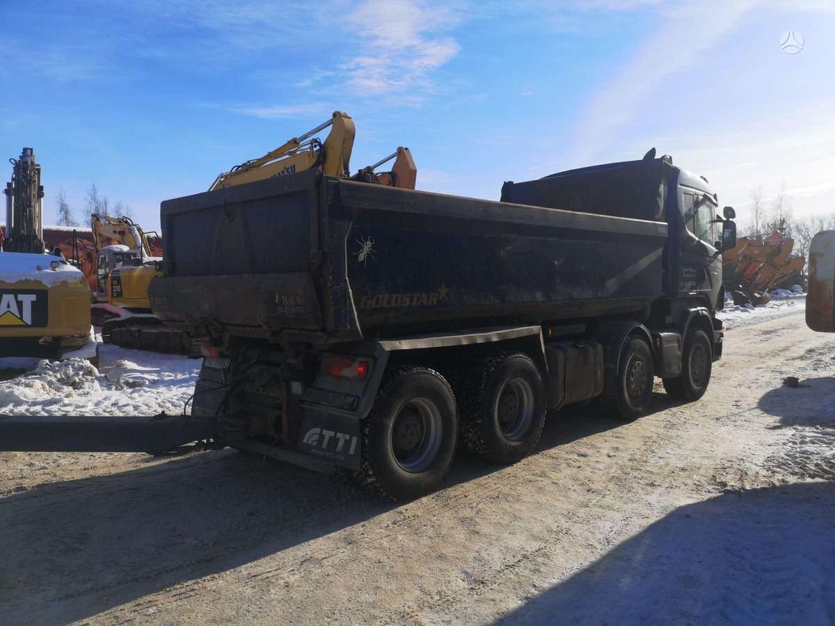 Scania R560 8×4, savivarčiai