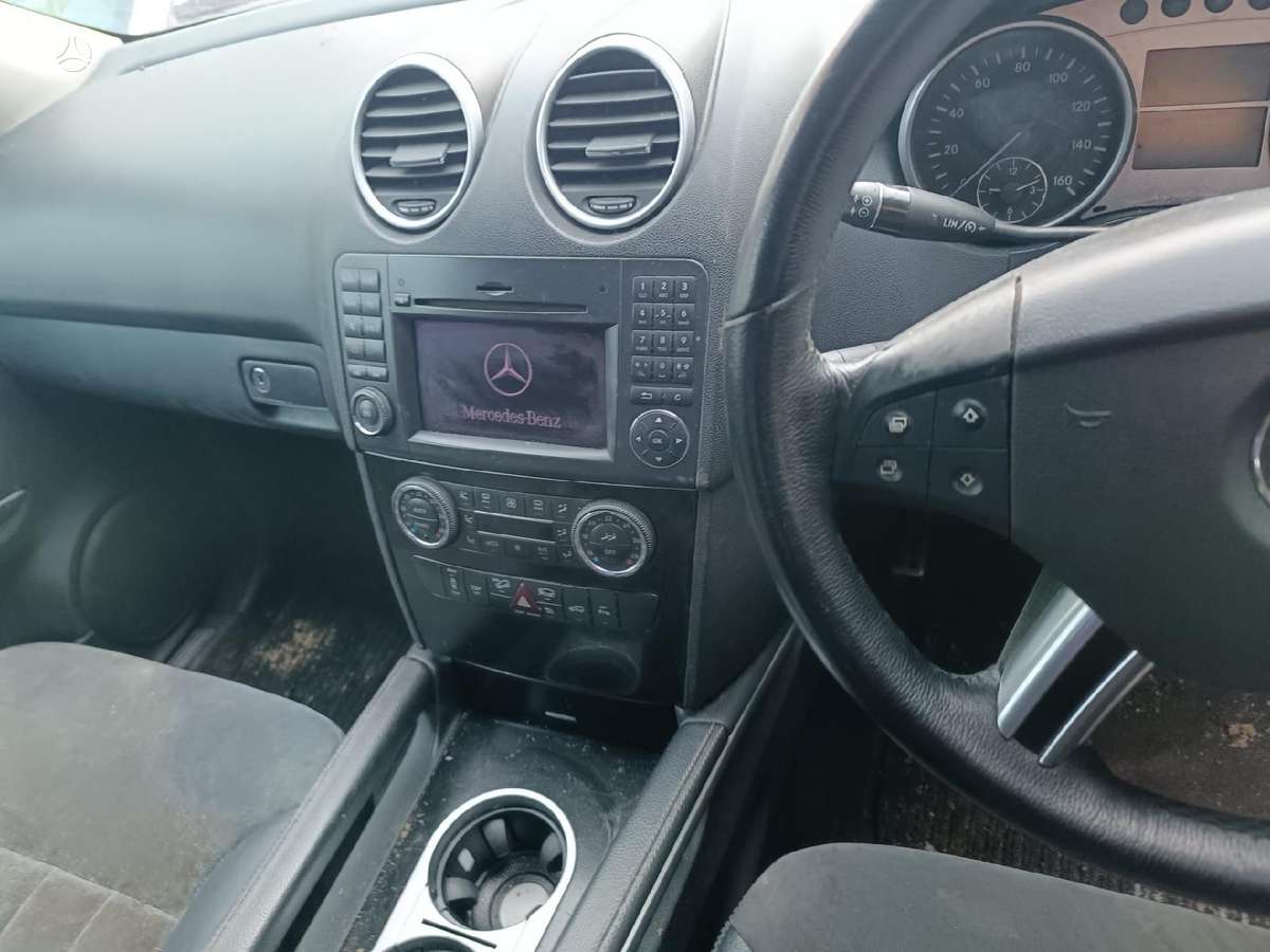 Mercedes-Benz ML420