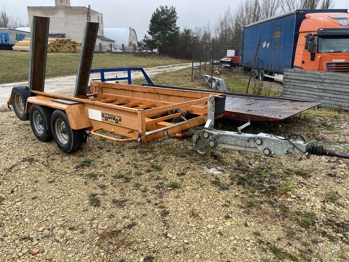-Kita- Gourdon, flatbed