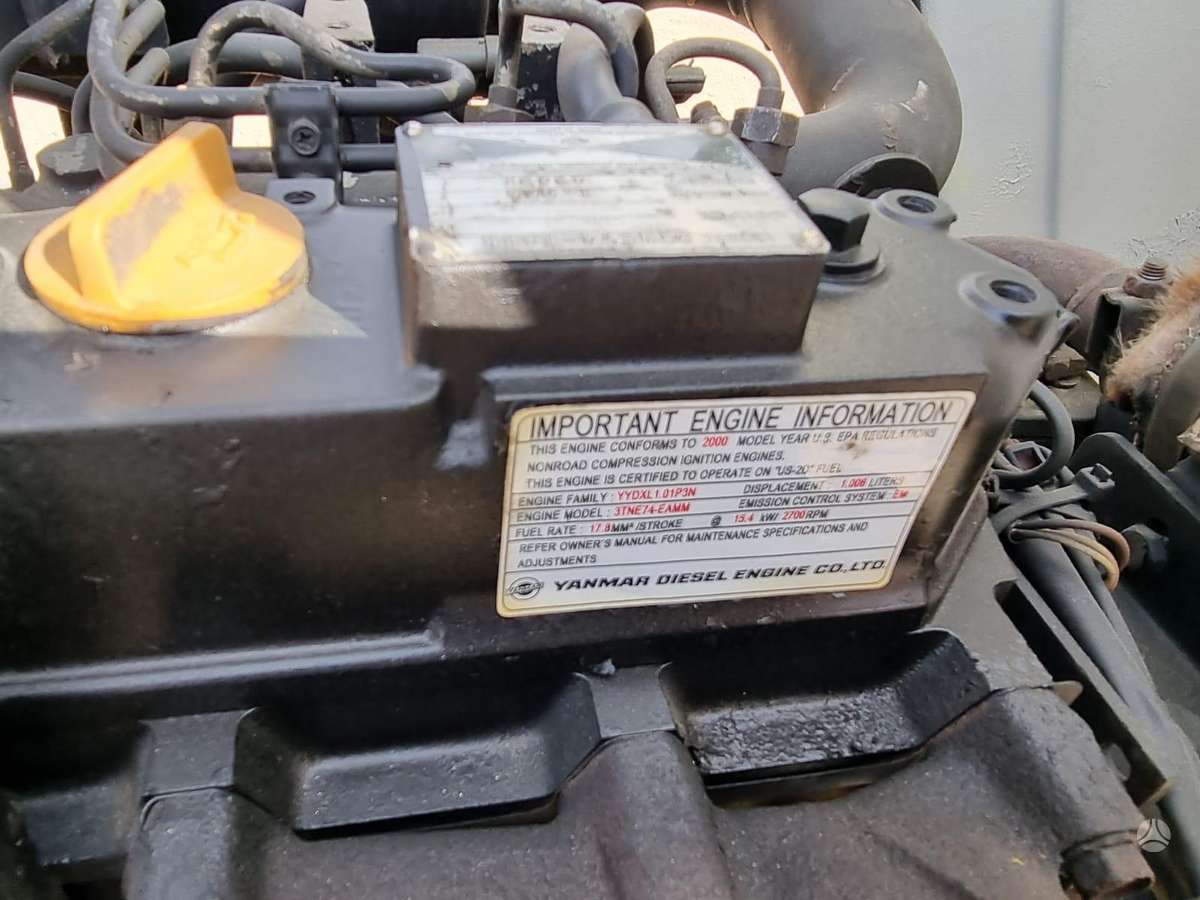 Ammann AV-12, vibrator / compactor