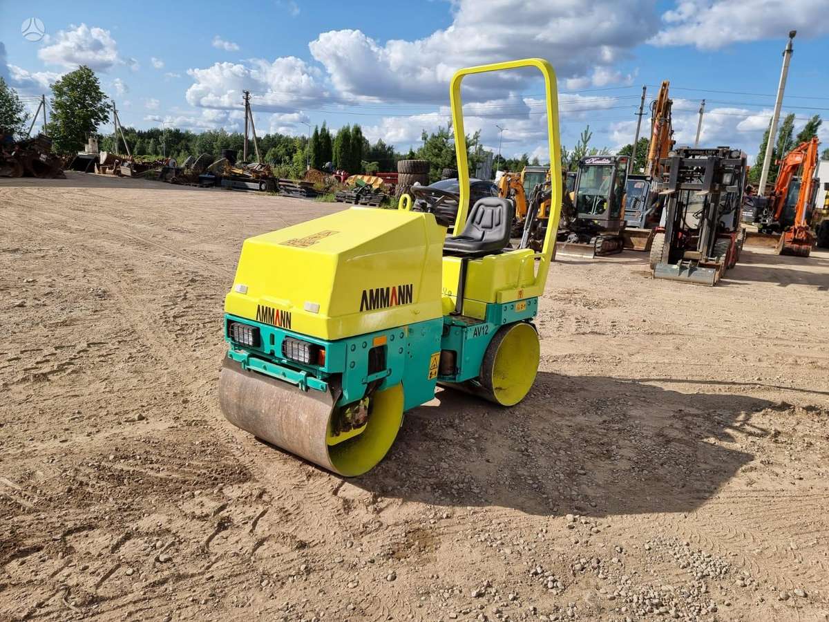 Ammann AV-12, vibrator / compactor