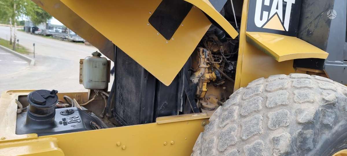 Caterpillar CS-533, vibro technika