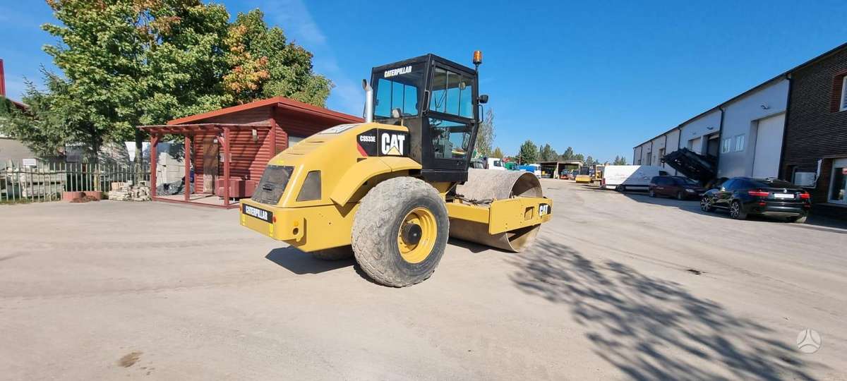 Caterpillar CS-533, вибромашины