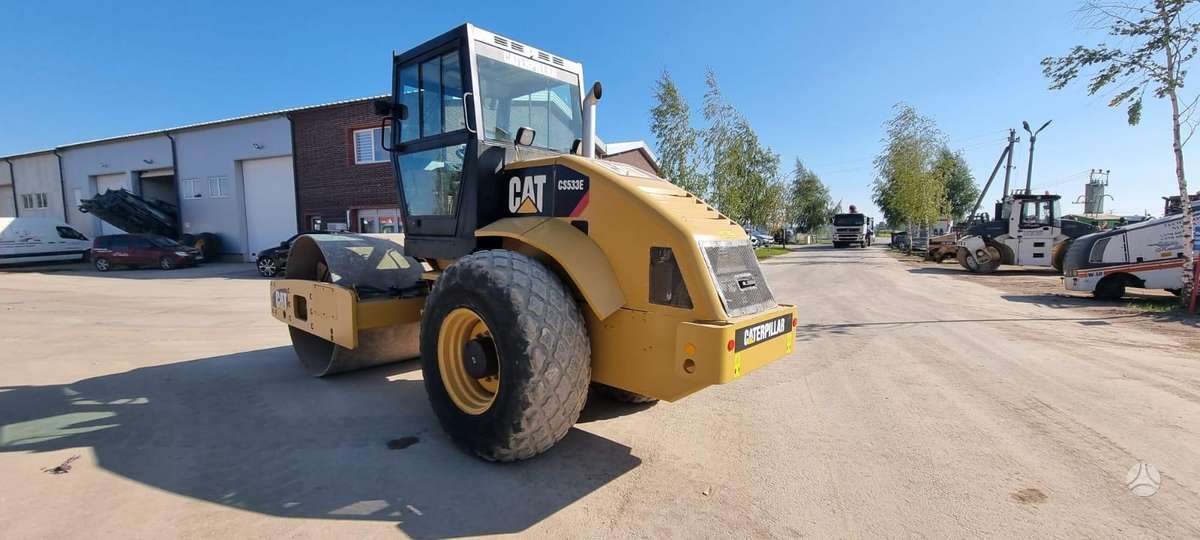 Caterpillar CS-533, вибромашины