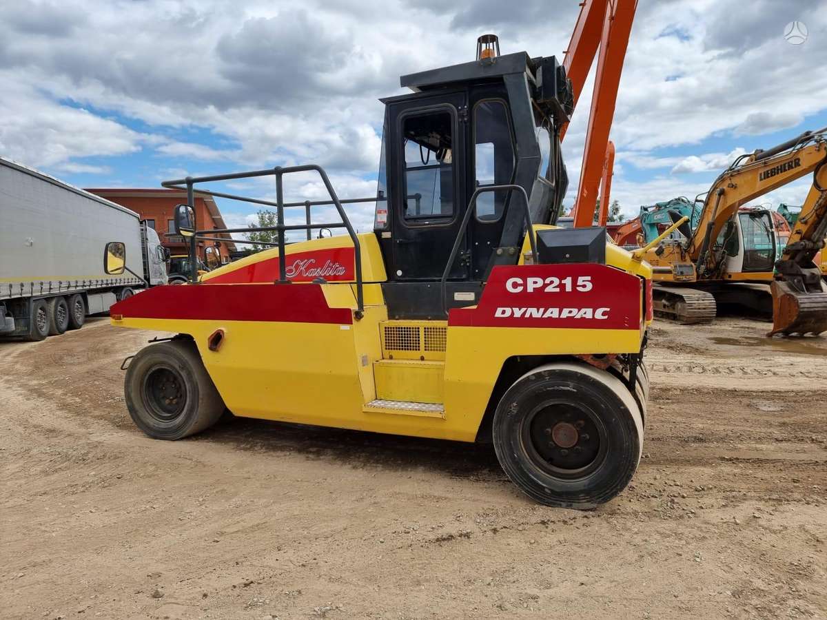 Dynapac CP215, vibrator / compactor