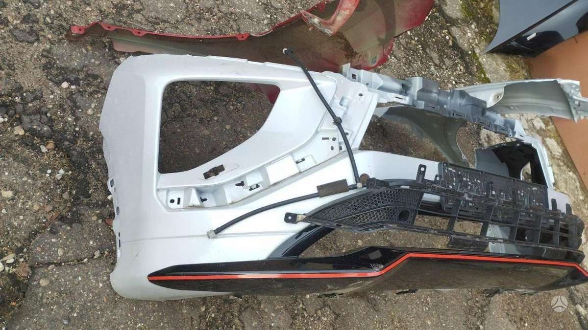 Mitsubishi Eclipse Cross kėbulo dalys
