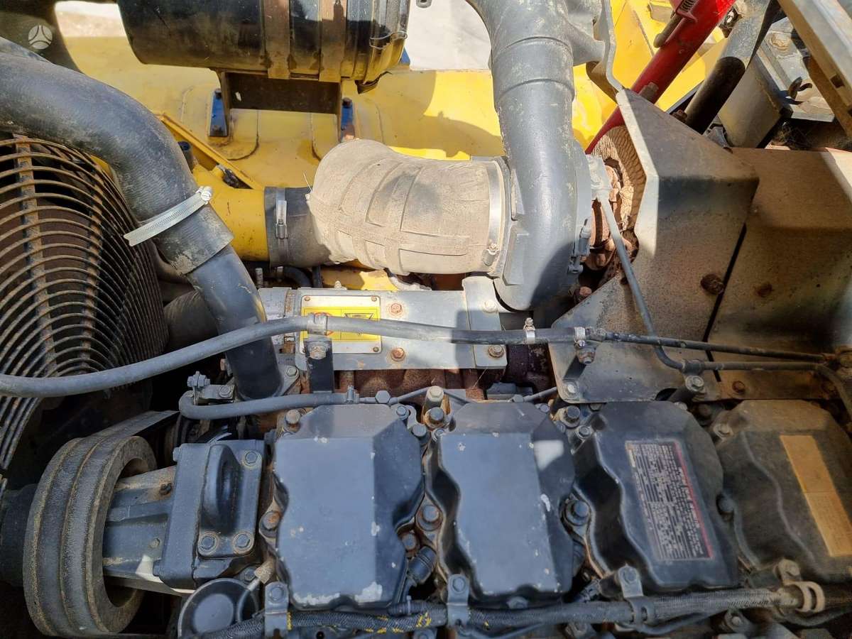 Komatsu HM 400 6*6, самосвалы