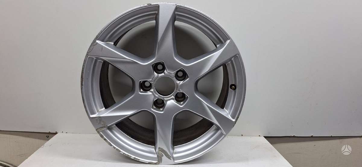 Audi A4 B8, lengvojo lydinio, R17