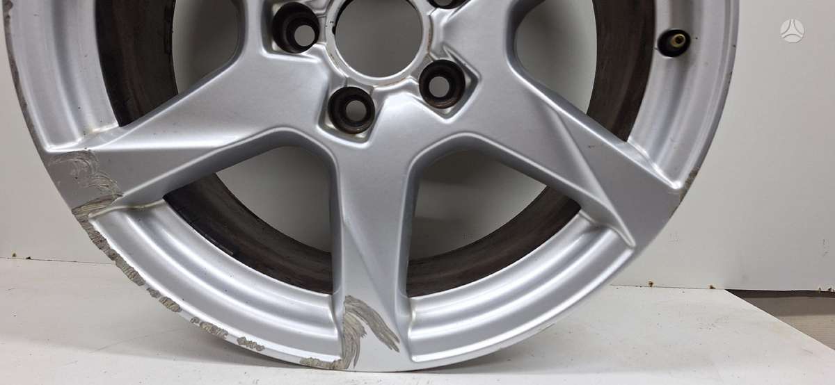Audi A4 B8, lengvojo lydinio, R17