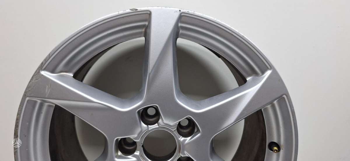 Audi A4 B8, lengvojo lydinio, R17