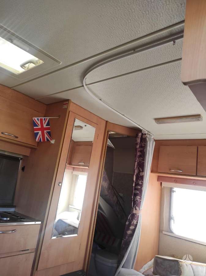 Abi Eldis, caravans