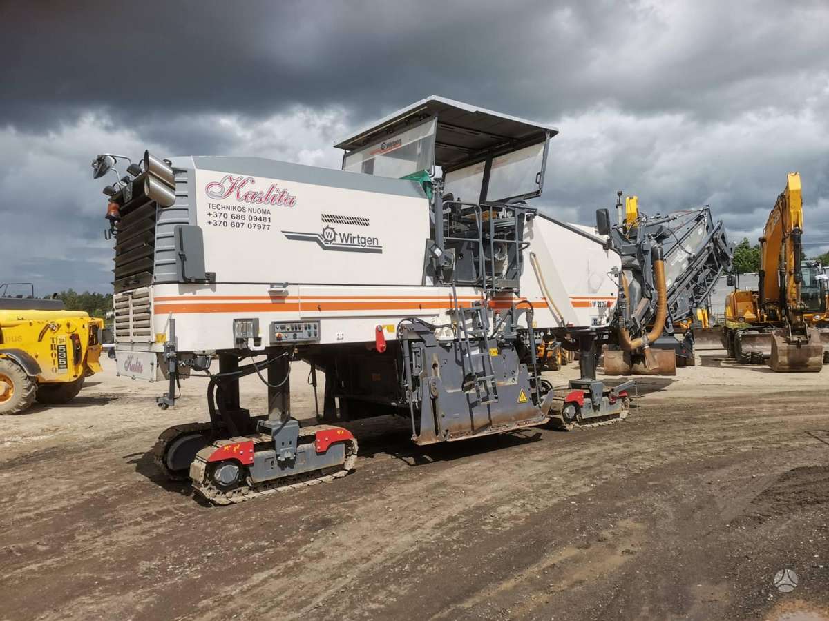 Wirtgen W210i, paving machinery