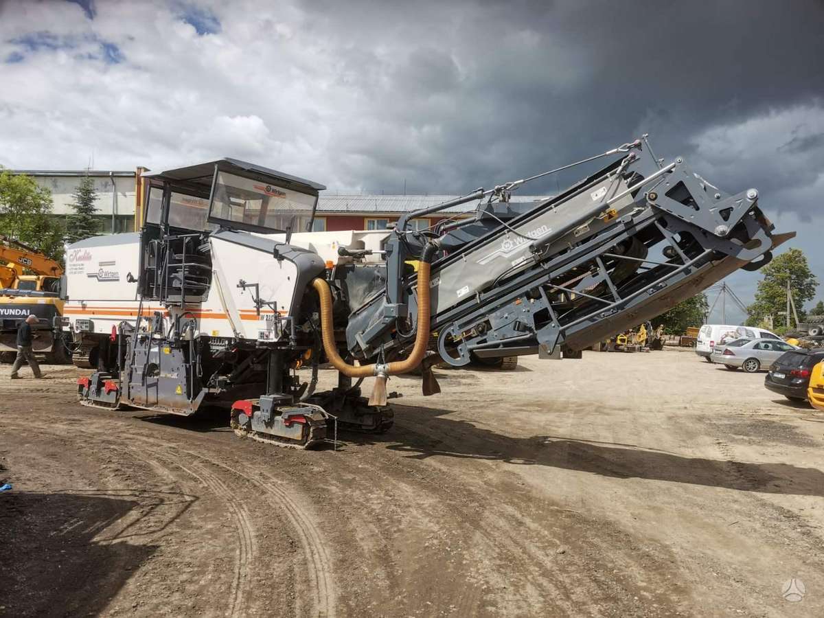 Wirtgen W210i, paving machinery