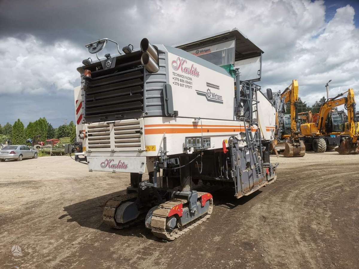 Wirtgen W210i, paving machinery