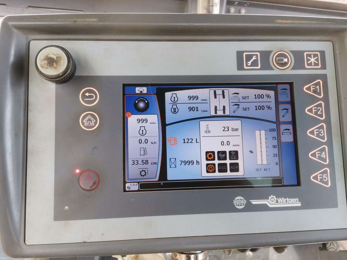 Wirtgen W210i, paving machinery