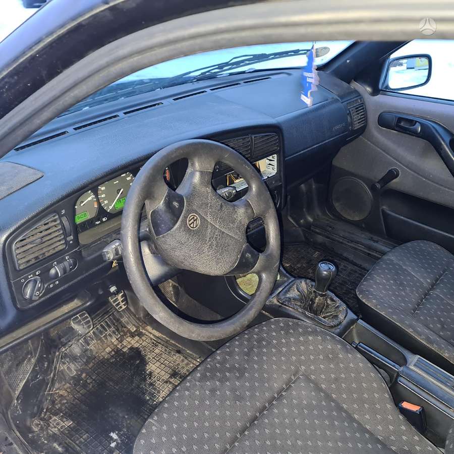 Volkswagen Passat for parts