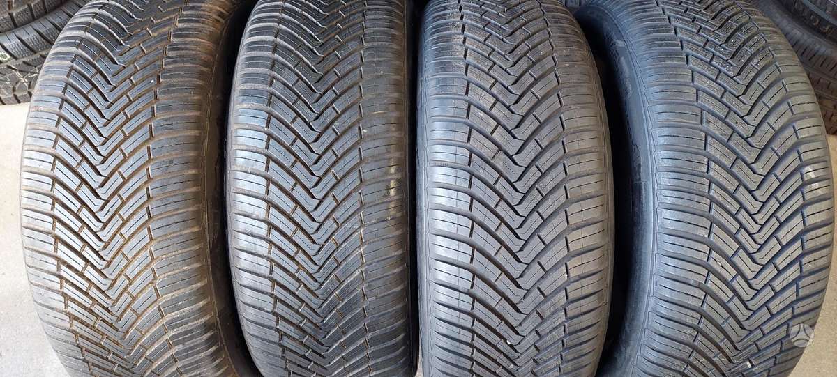 Continental, всесезонные 235/50 R19
