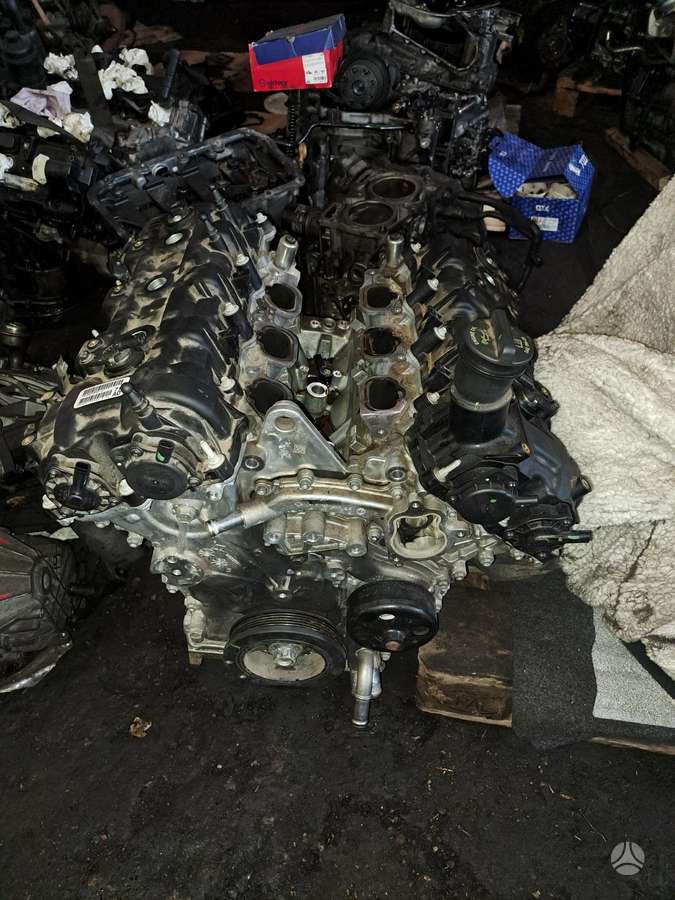 Chrysler Pacifica Tik variklis dalimis