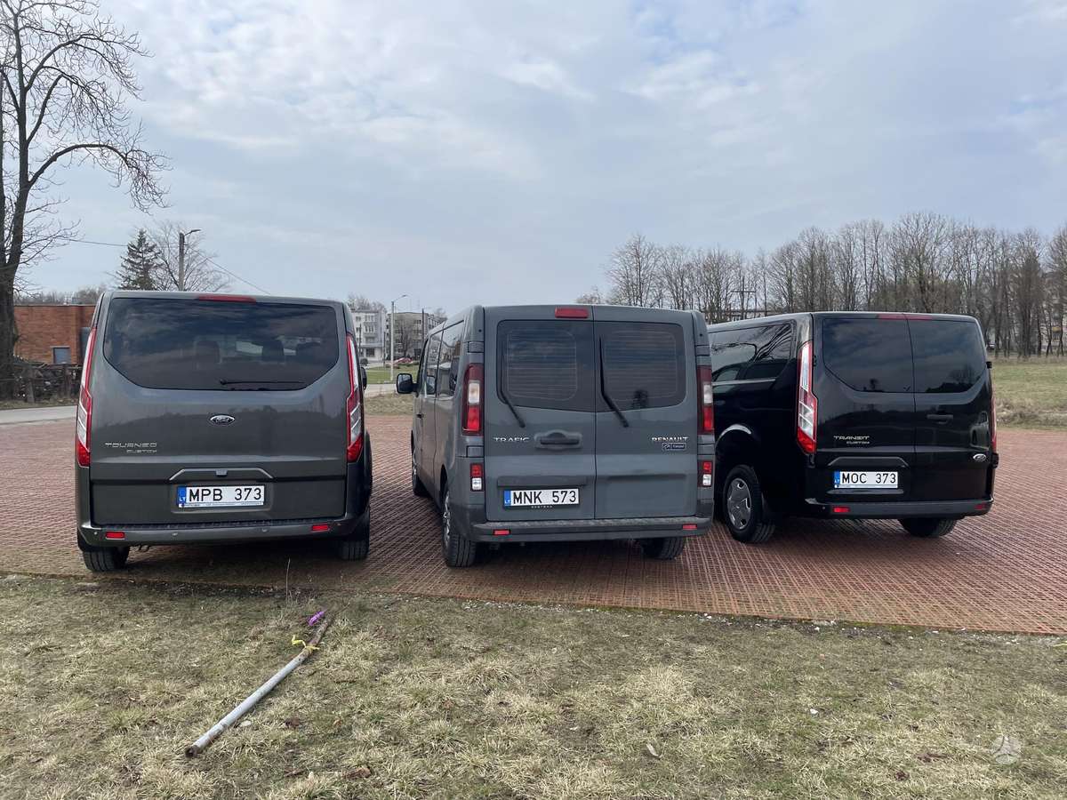 Ford Tourneo Custom, passenger minibus