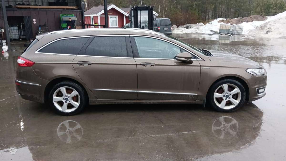 Ford Mondeo for parts