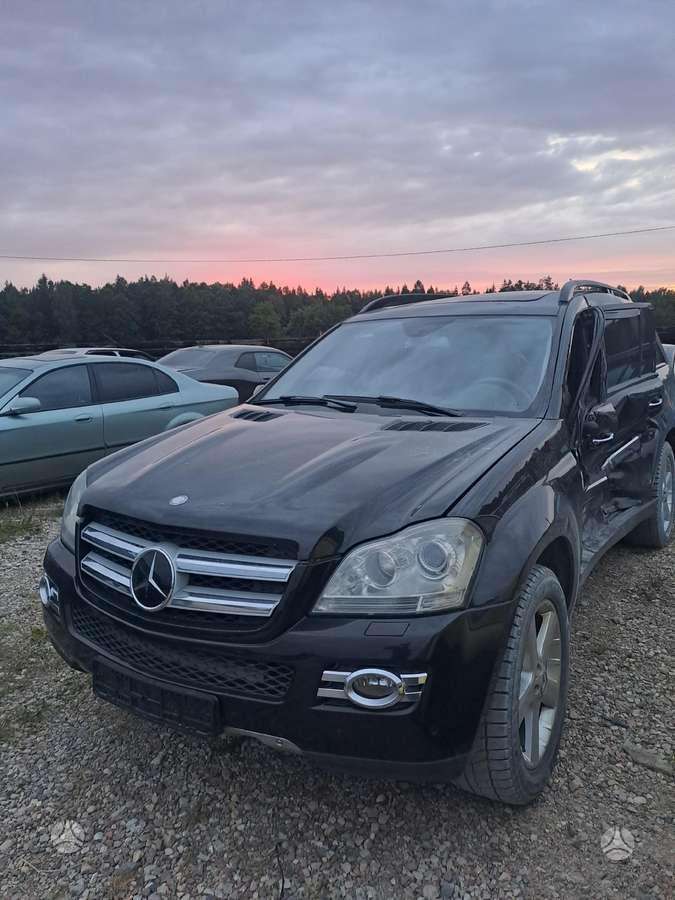 Mercedes-Benz GL450 по частям