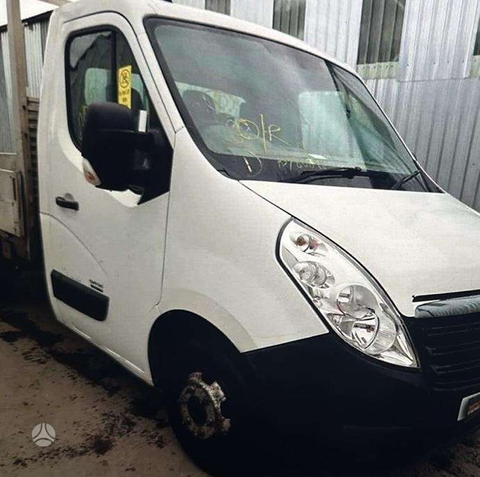 Renault Master, preču