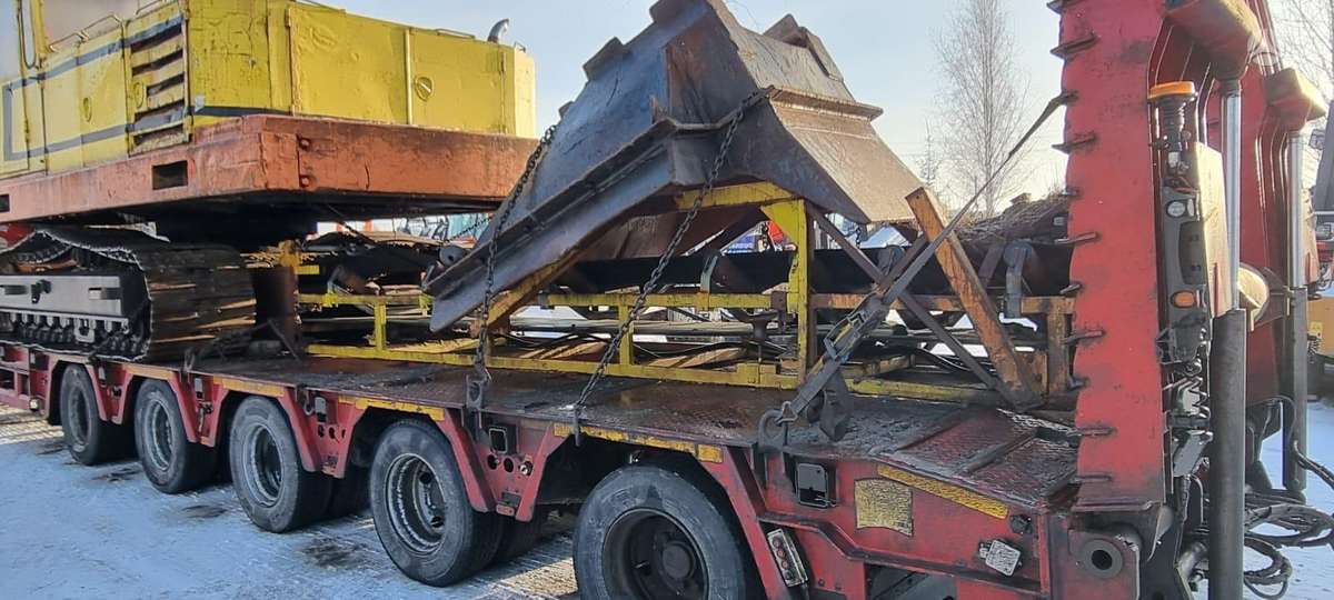 Kobelco NORMAS H-12, stone crusher