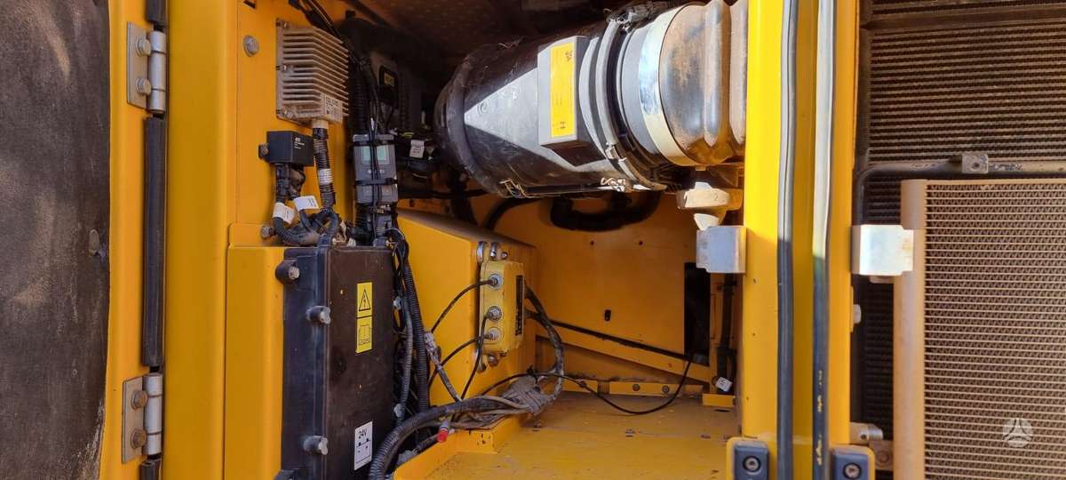 JCB 220 XL, excavator