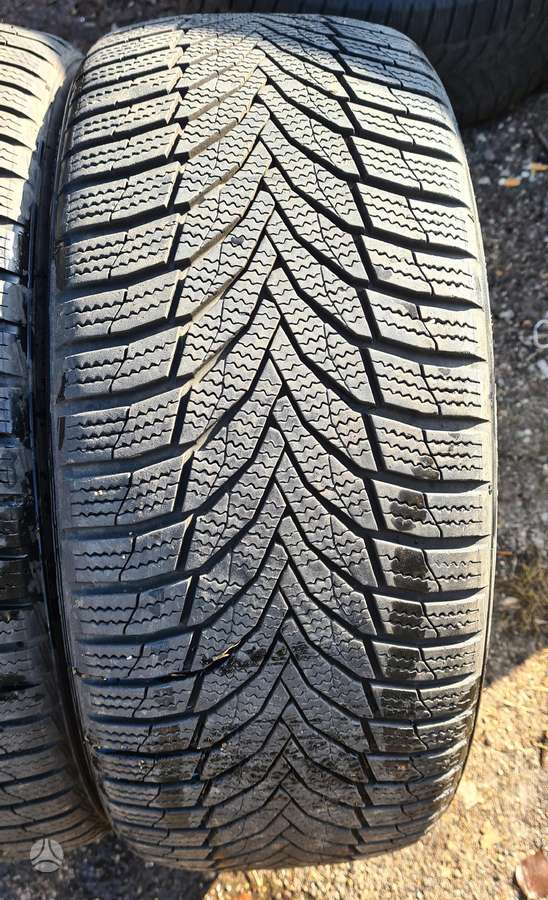 Nexen, winter 215/45 R18