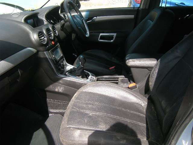 Opel Antara Angliskas automobilis