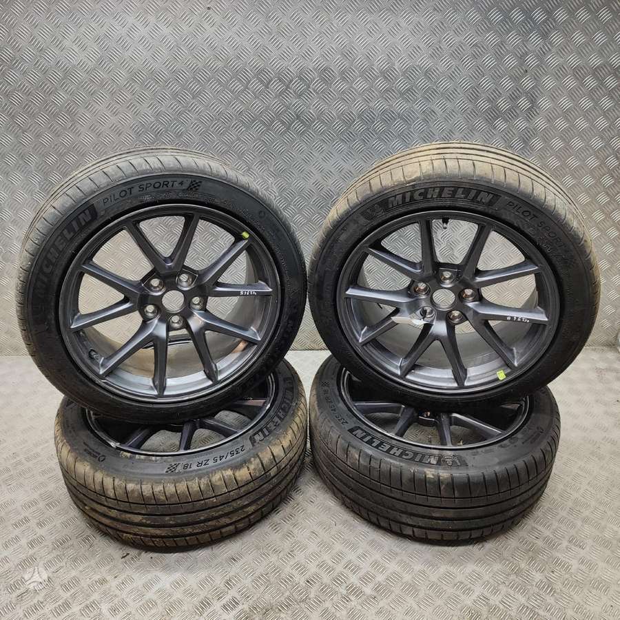 TESLA MODEL 3, lengvojo lydinio, R18