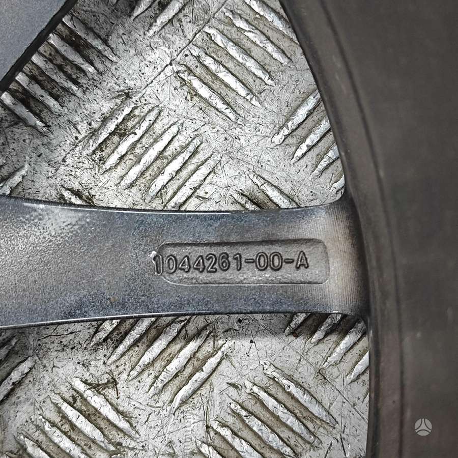 TESLA MODEL 3, light alloy, R18