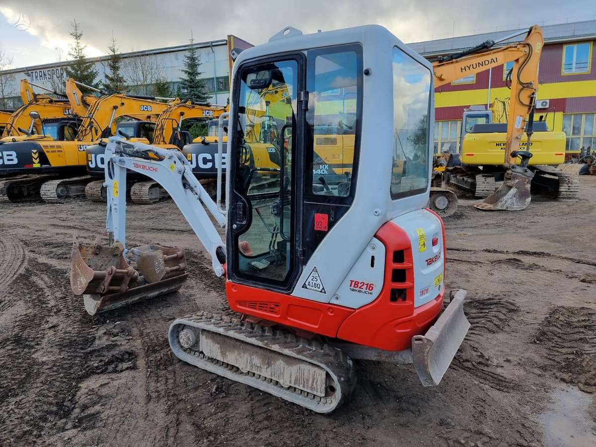 -Kita- Takeuchi TB216, mini ekskavatori