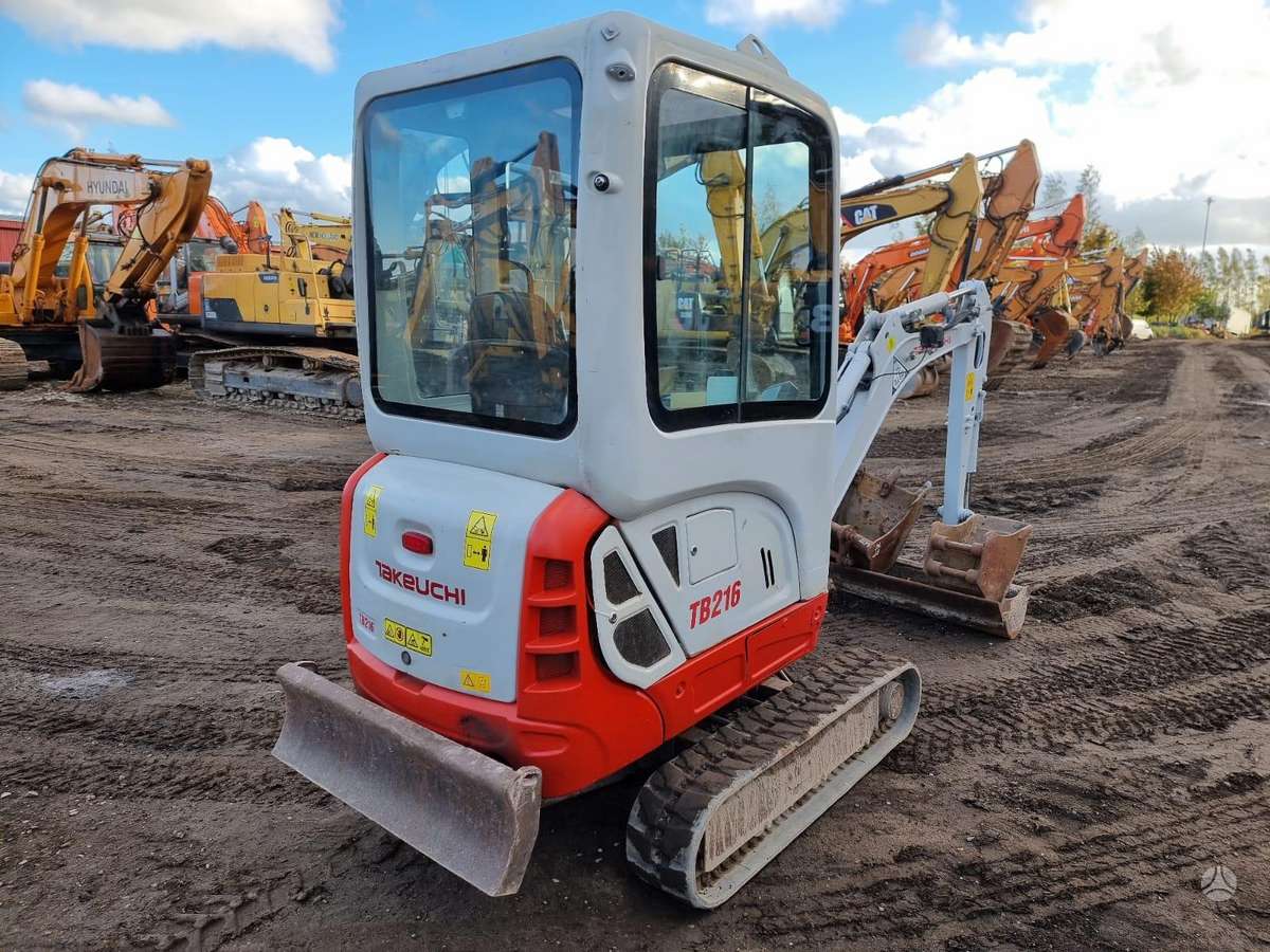 -Kita- Takeuchi TB216, mini ekskavatori