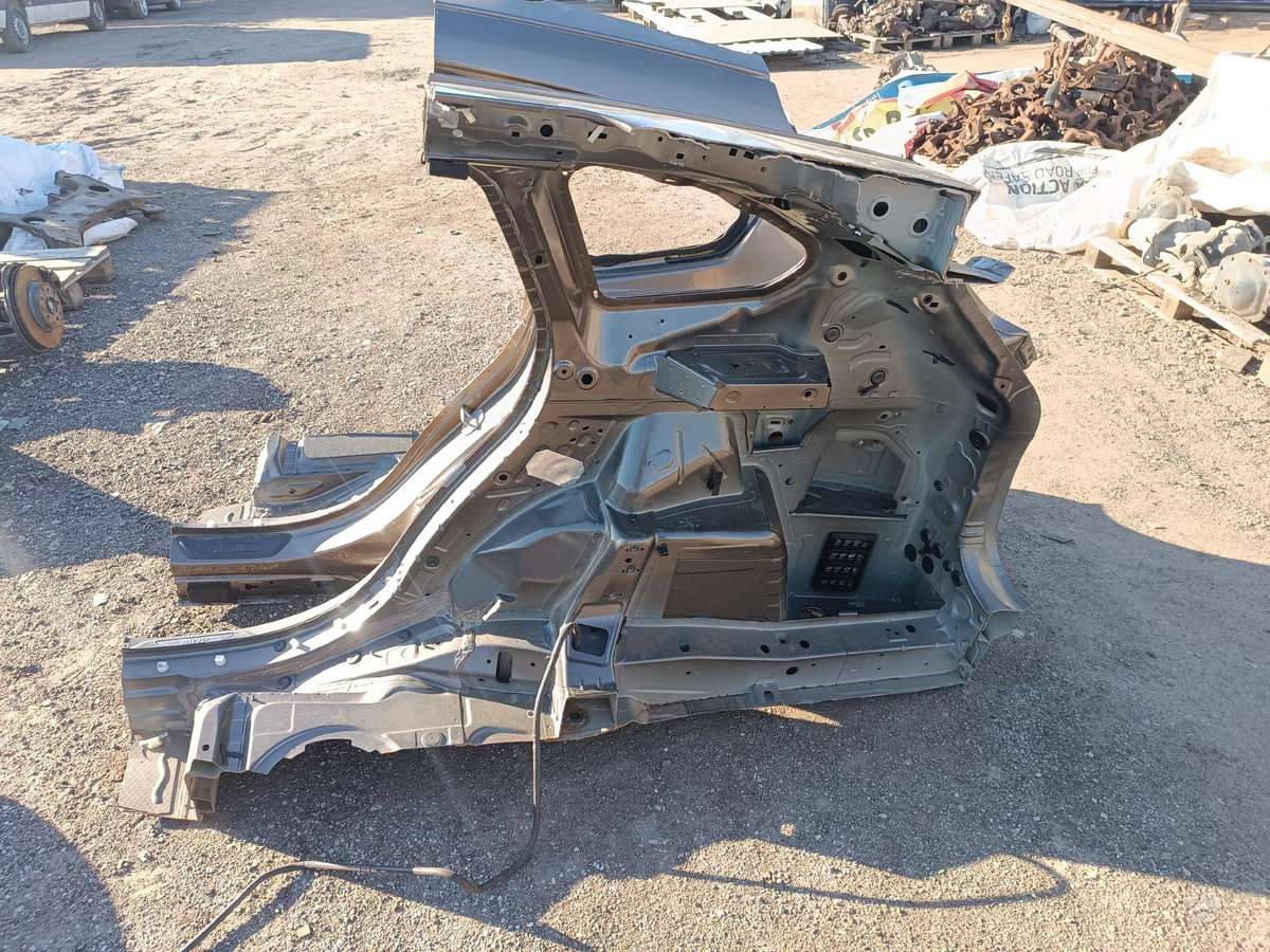 BMW X1, F48, по частям