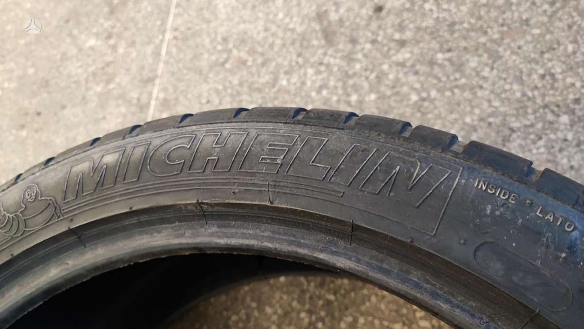 Michelin +265/40-21, summer 295/35 R21