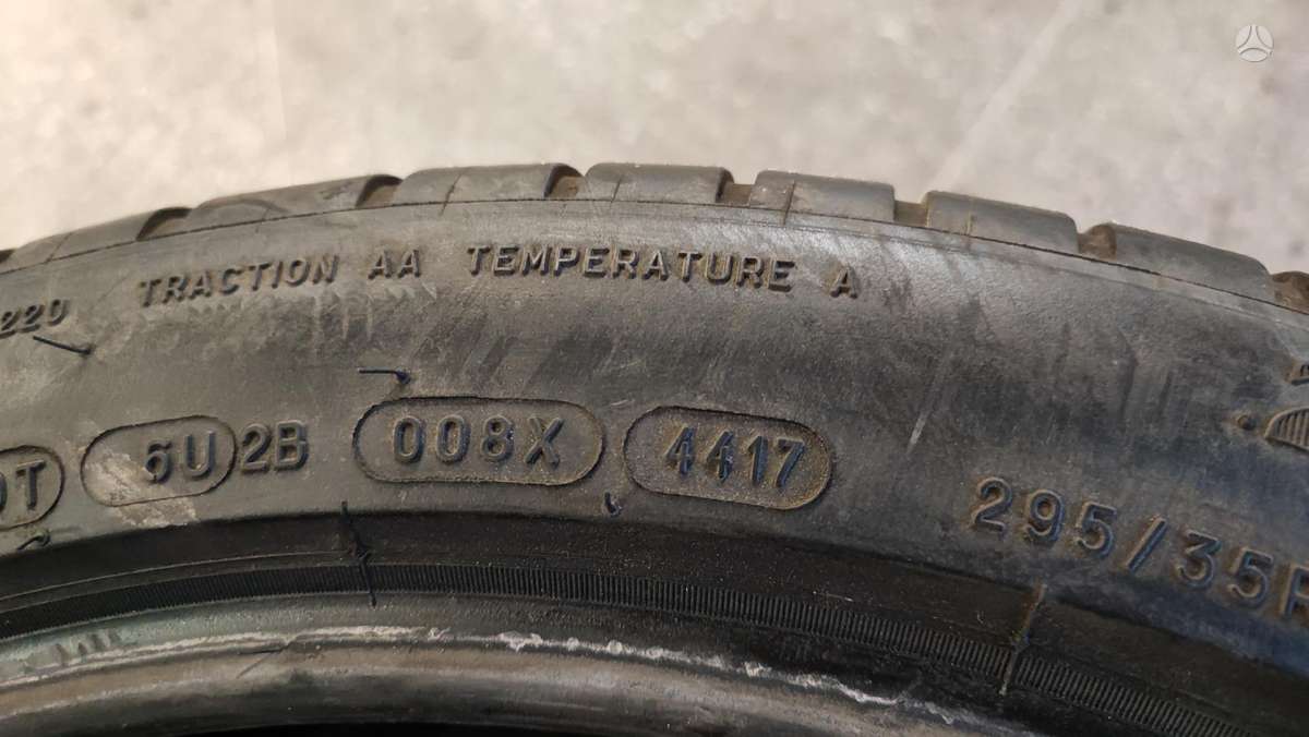 Michelin +265/40-21, summer 295/35 R21