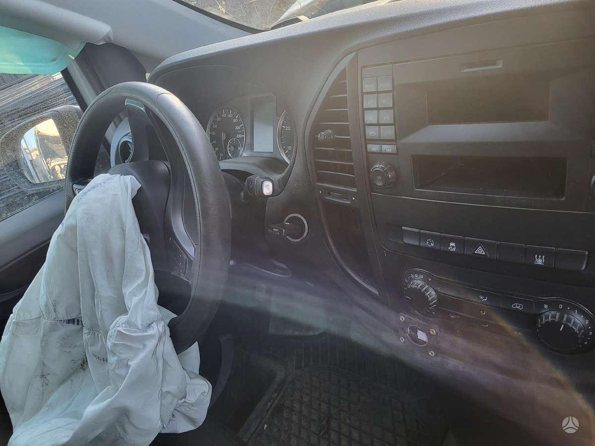 Mercedes-Benz Vito dalimis