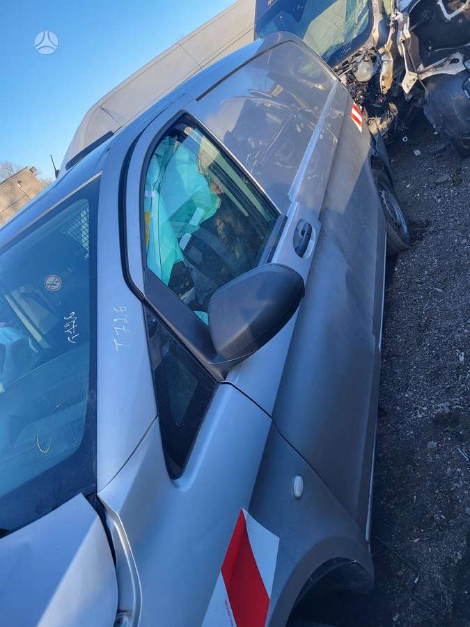 Mercedes-Benz Vito dalimis
