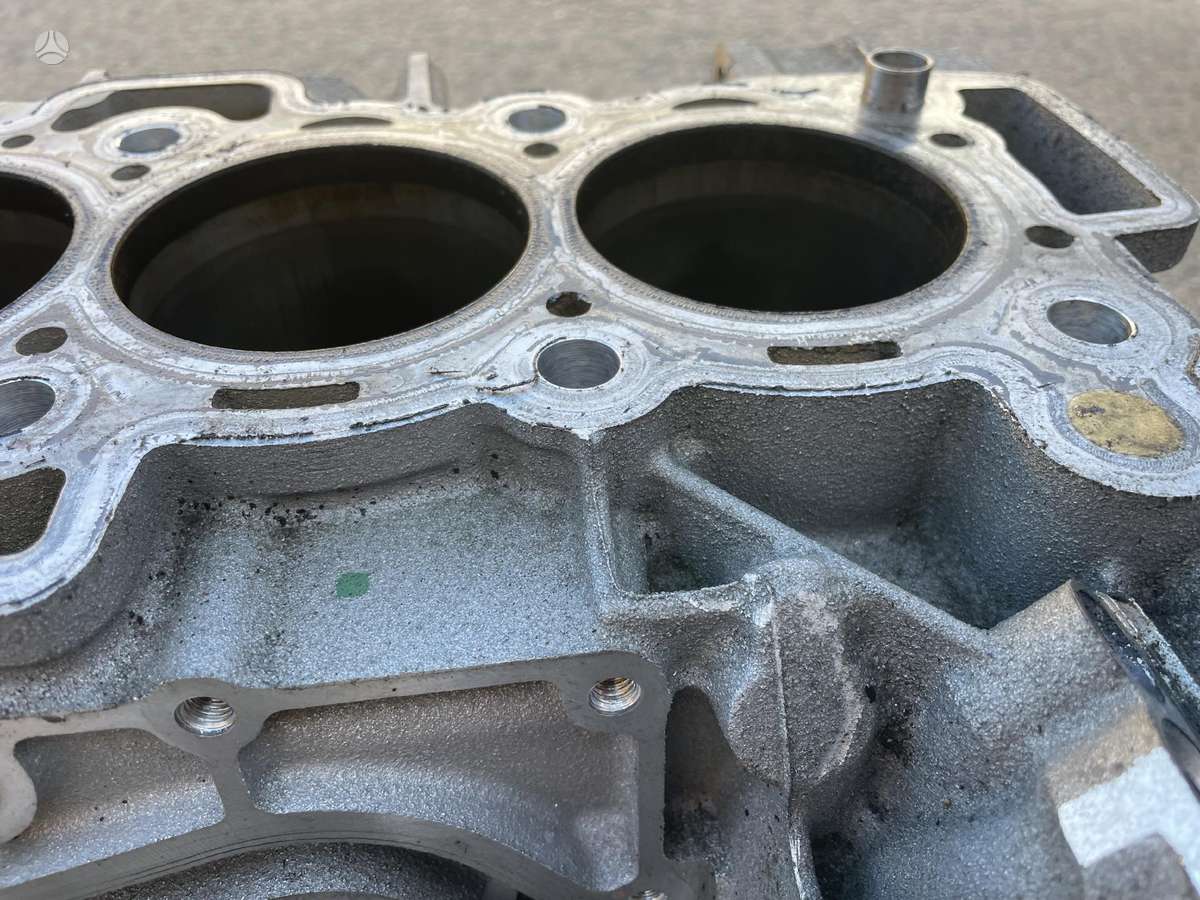 Jaguar XE, Pbg4d3-6015-ad, детали двигателя
