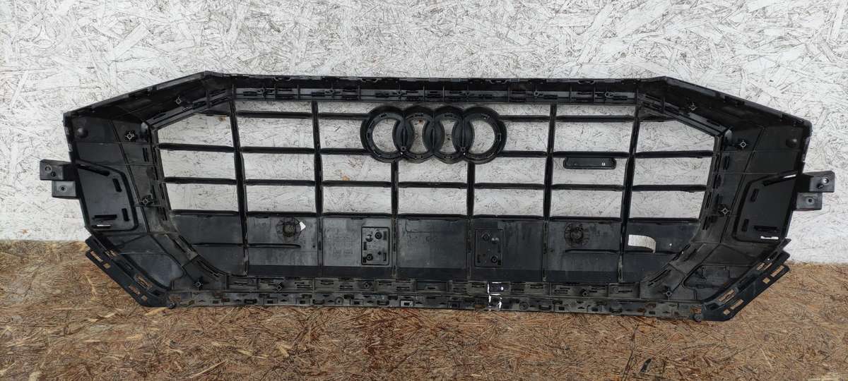 Audi Q8, 4M8853651, Cen13735