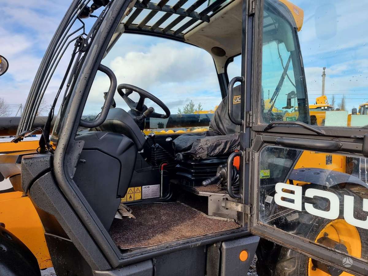JCB 540-140 Hi-Viz TURBO POWERSHIF, telescopic handler