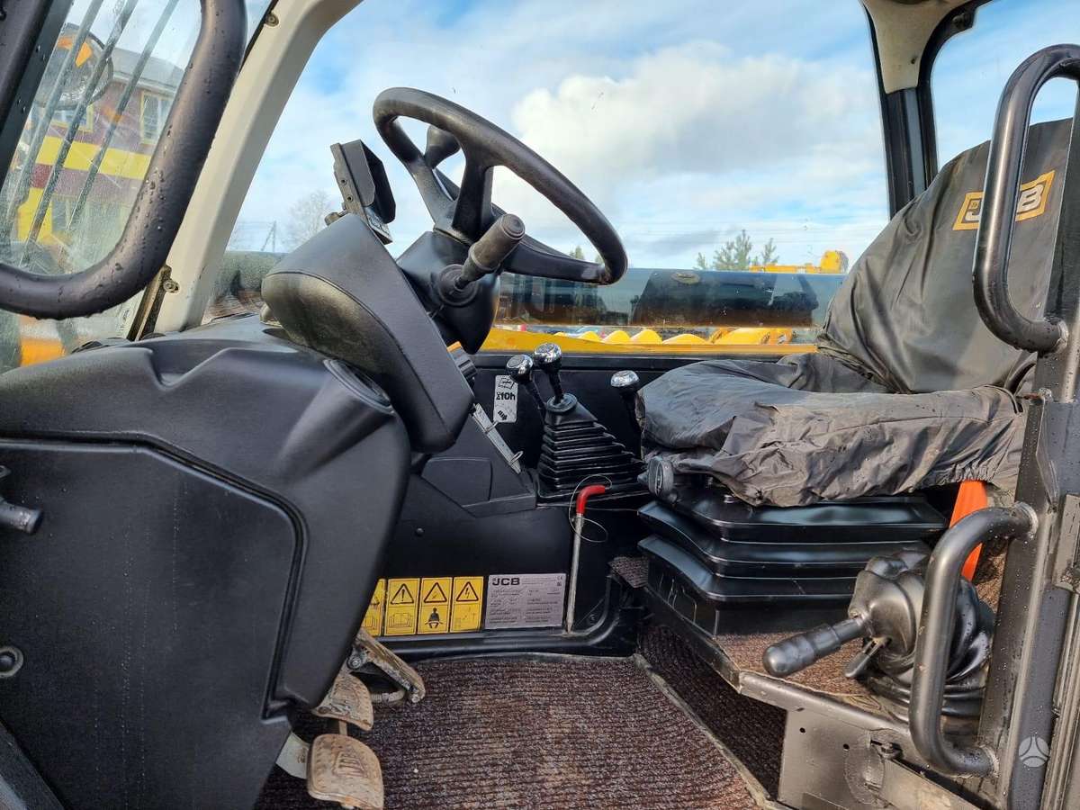 JCB 540-140 Hi-Viz TURBO POWERSHIF, telescopic handler