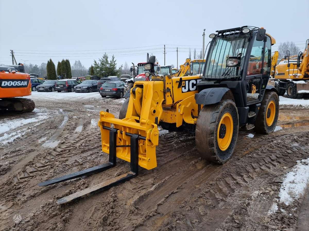 JCB 560-80WM, telescopic handler